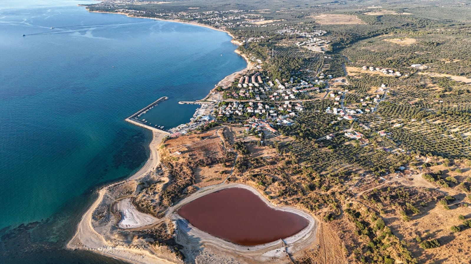 Çanakkale'de Adeta Bir Peri Masalı Pembe Göl2