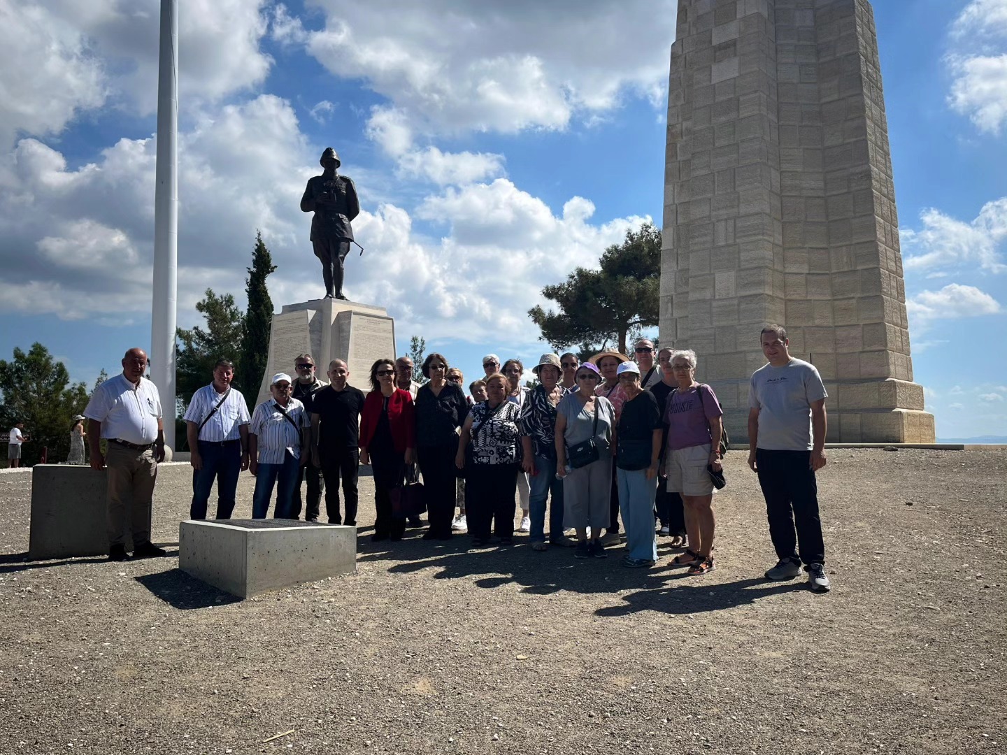 Çanakkale’de Emekli Vatandaşlara Tarihî Yolculuk1