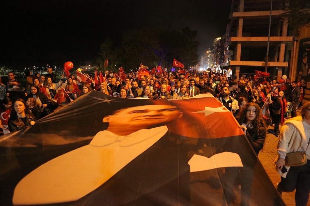 Çanakkale Biga'da Fener Alayı Ile Cumhuriyet Coşkusu4