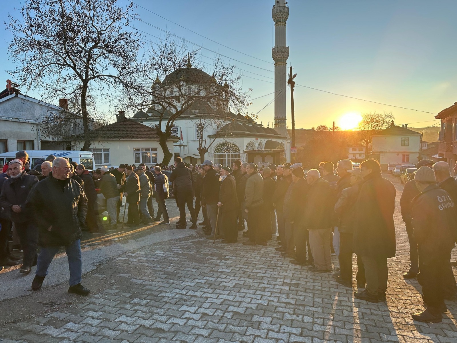 Biga’nın Köyünde Umre Yolcularına Dualarla Uğurlama2