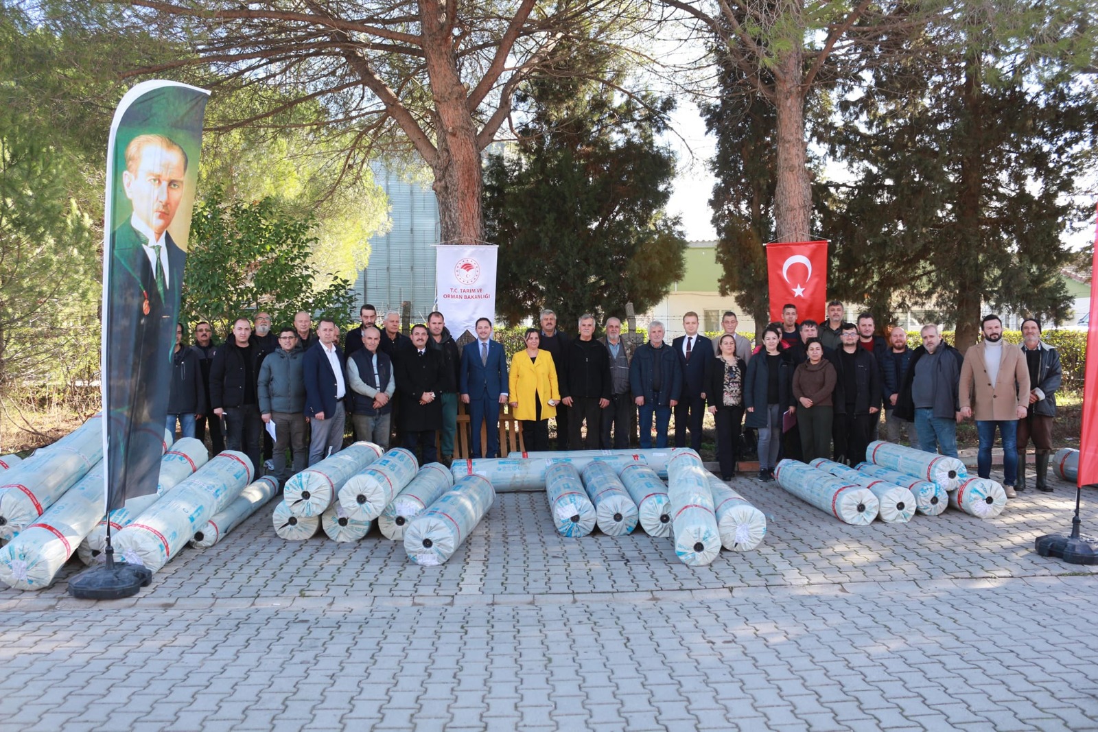 Çanakkale Biga’da Seracılık Destekleniyor Üreticiye 45 Ton Sera Naylonu1