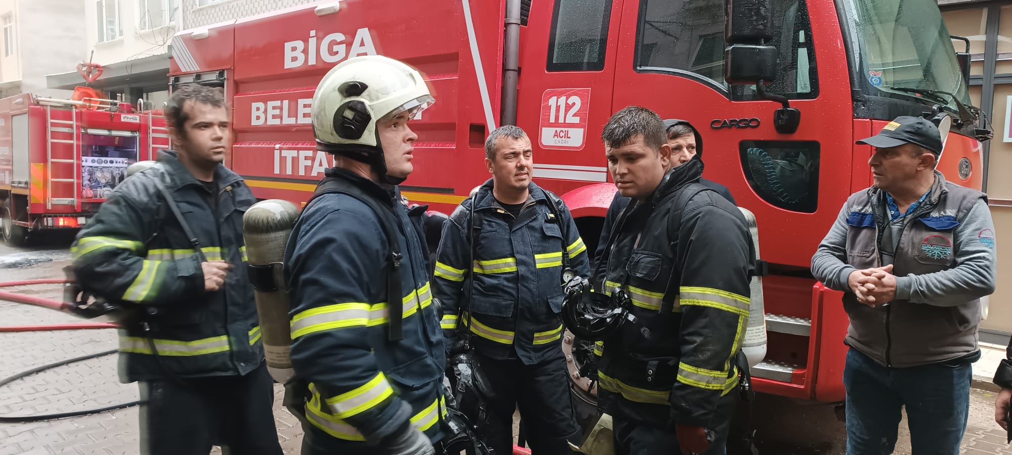 Çanakkale Biga’da Yangından Çocuklar Kurtartıldı5