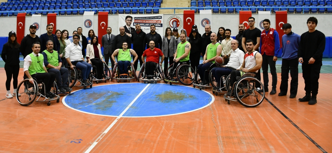 Çanakkale’de Protokol, Tekerlekli Sandalye Ile Basketbol Maçı Yaptı 1