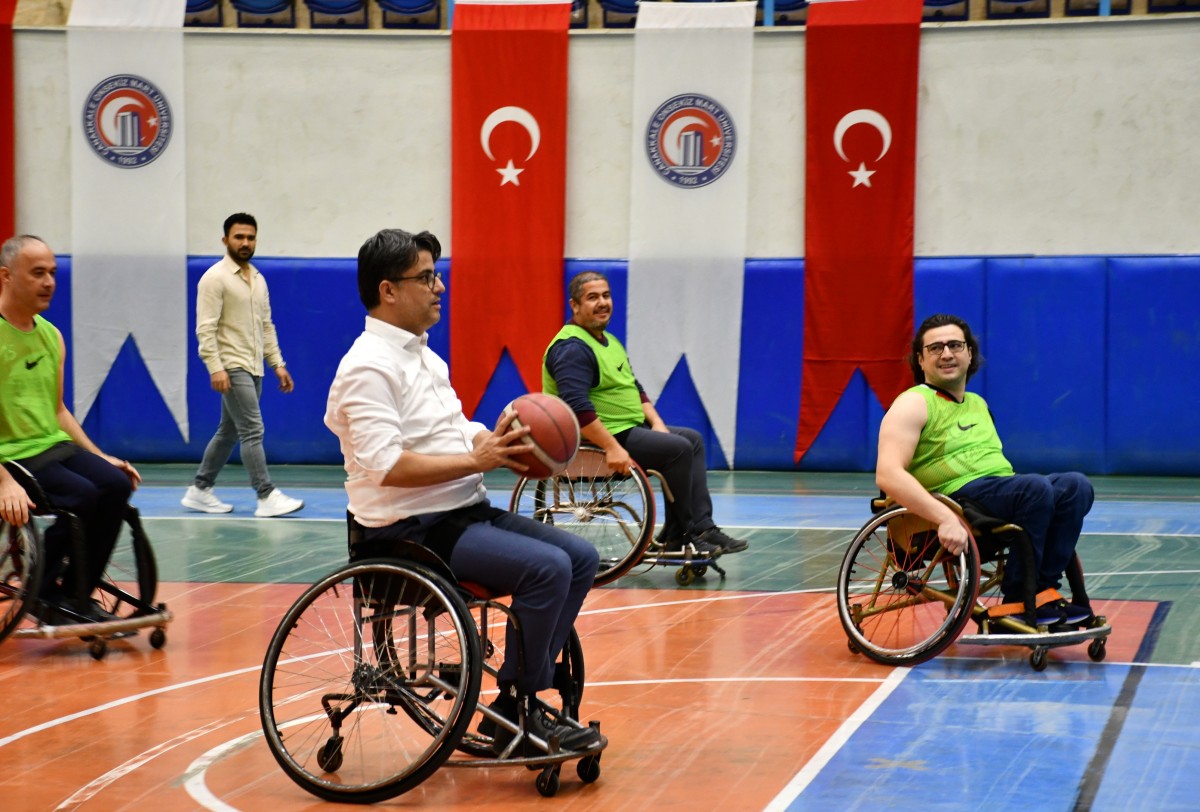 Çanakkale’de Protokol, Tekerlekli Sandalye Ile Basketbol Maçı Yaptı 2