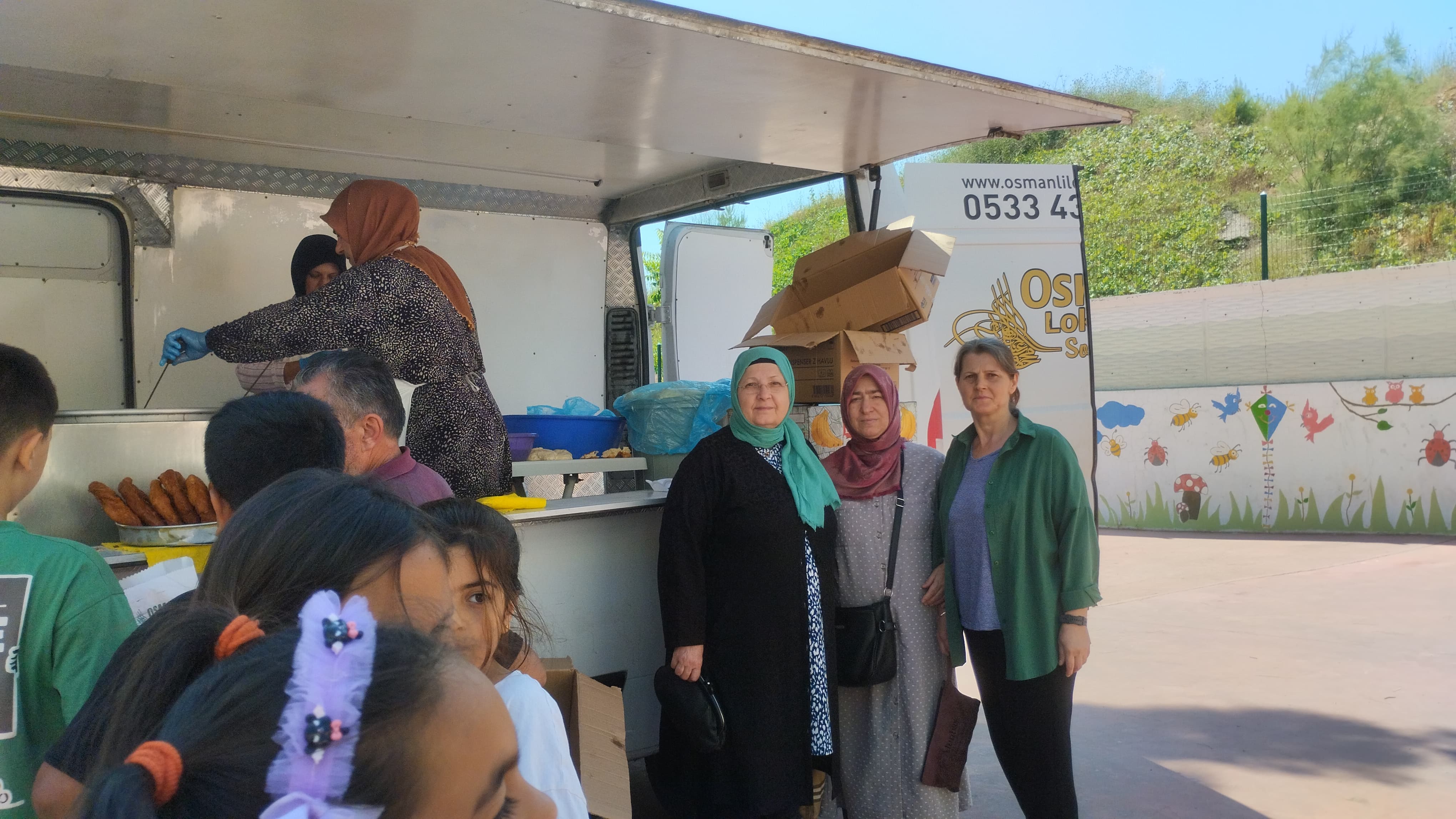 Biga’nın Eski Mahalle Çocuklarından Yeni Nesle Lokma Sürprizi2