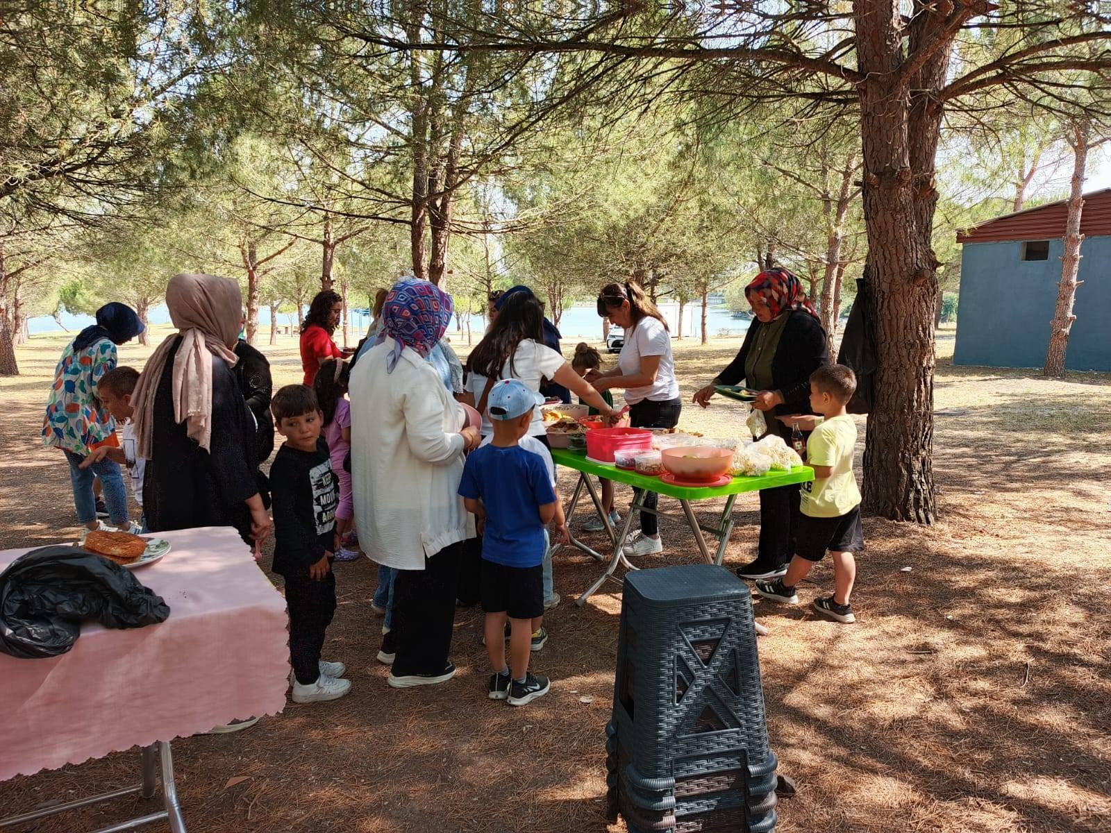 Piknik Keyfi Kozçeşme’de!5