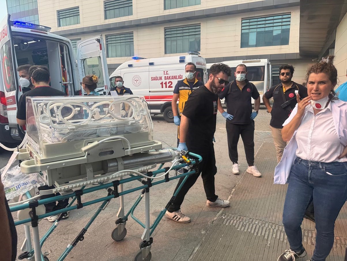 Çanakkale’de Orman Yangininda Hastalar Tahli̇ye Edi̇ldi̇3