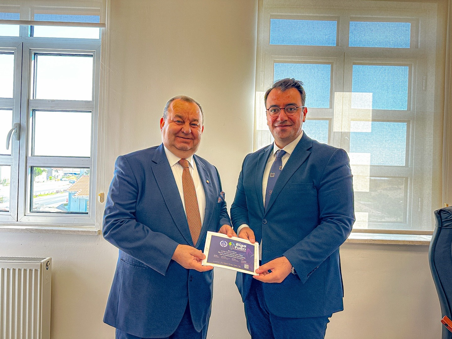 5D7Be09E 93A8 4004 9D64 818B426Cc9Cb