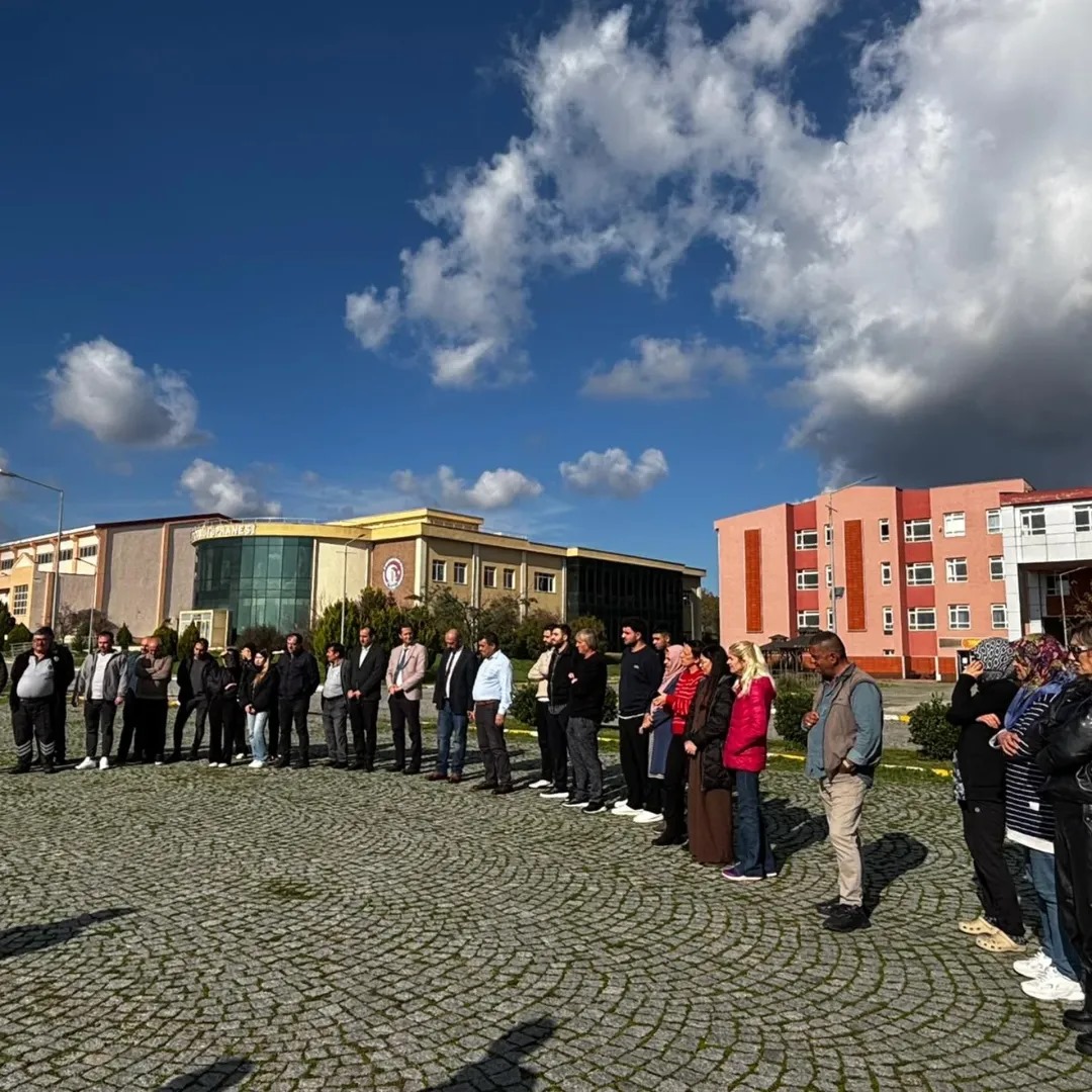 66848Bc4 444D 44F3 91Cb F3548Ecd1C5A