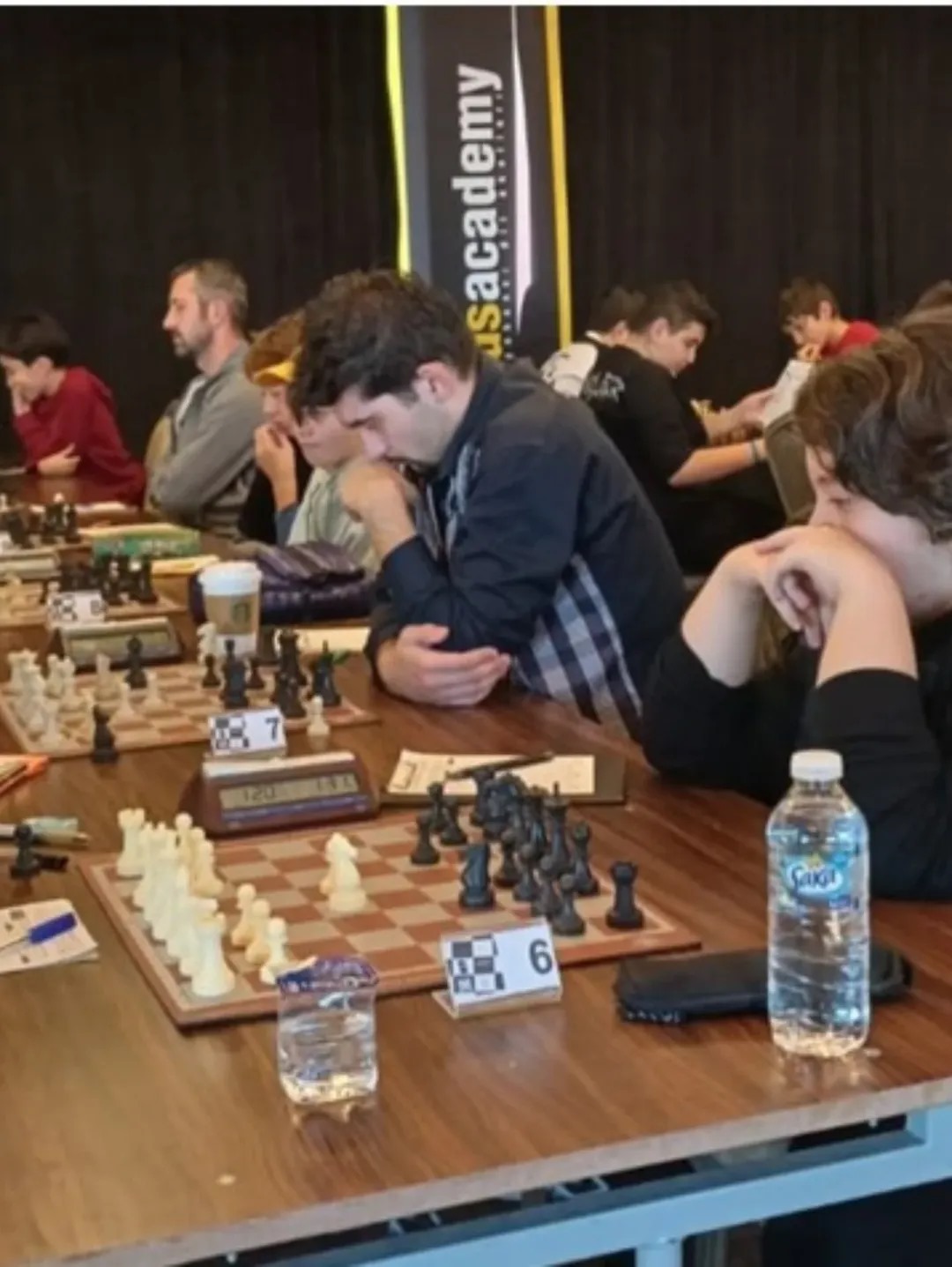 E1D8263B 976B 47Fc B6De B13688894D20