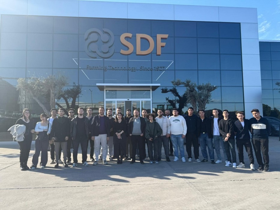 94C8C8A3 644A 48C3 Af13 84820A4Dc358