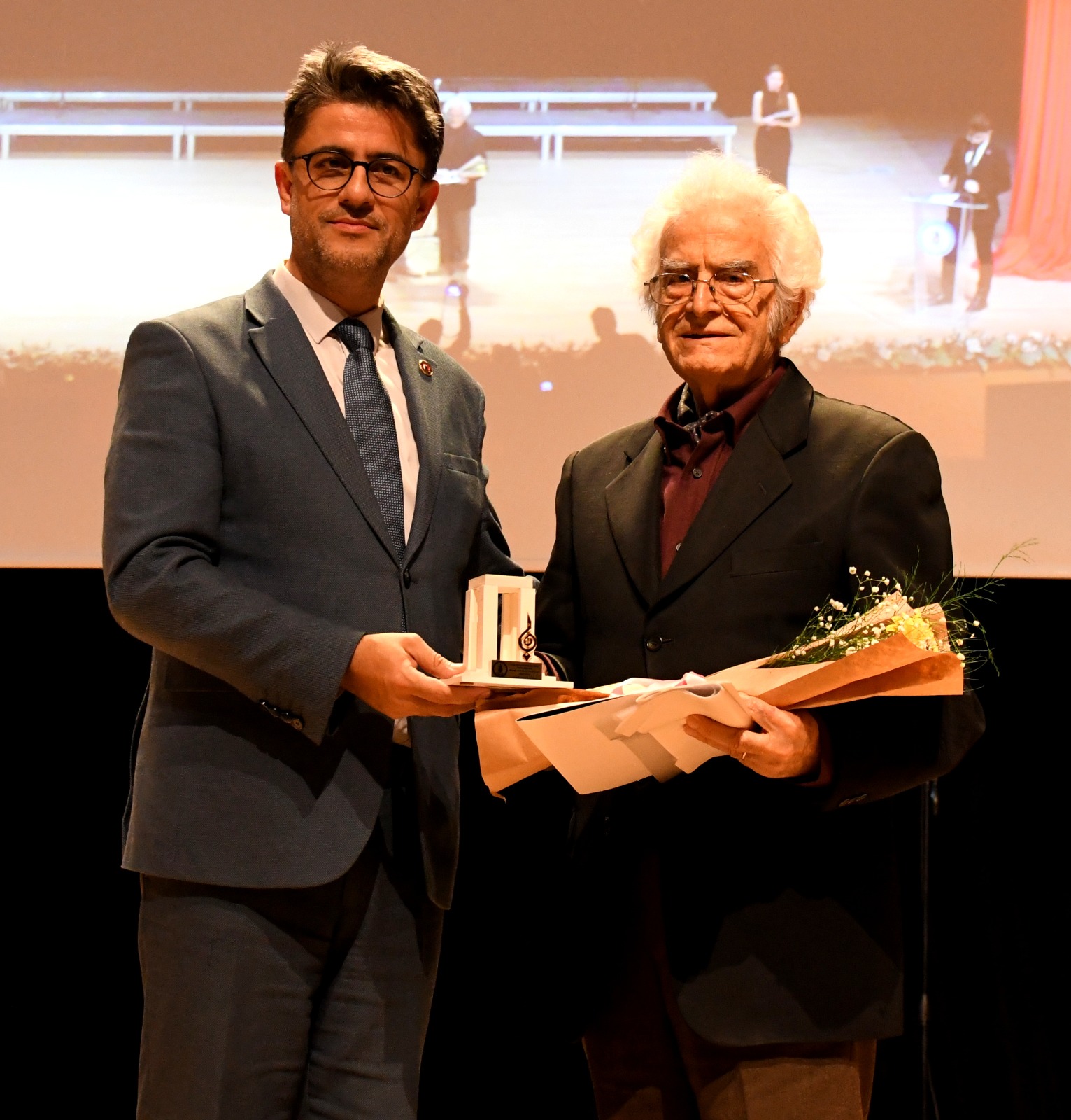 10066860 9D6F 43E3 9D54 Acd7534B5A24