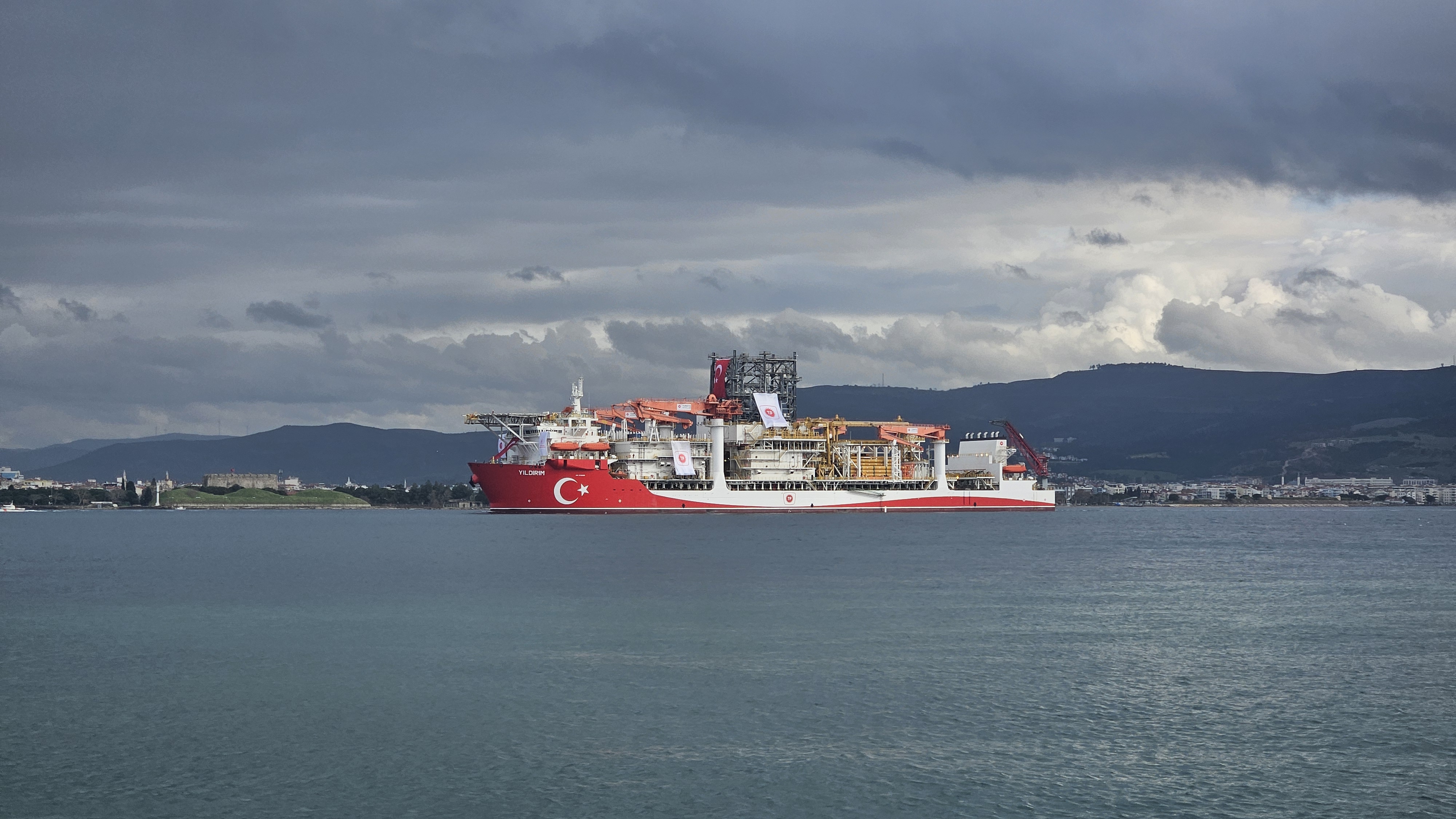 A A 20260125 40362633 40362627 D E R I N D E N I Z S O N D A J G E M I S I Y I L D I R I M C A N A K K A L E B O G A Z I N D A N G E C T I