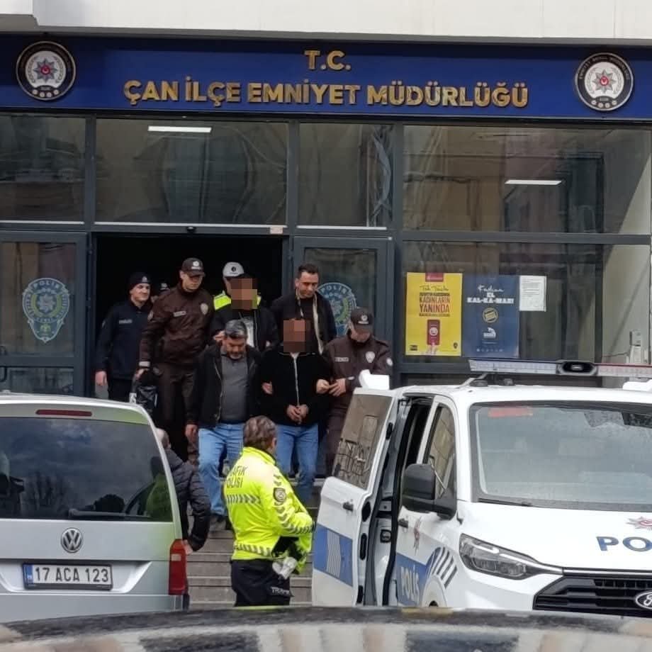 Çan’da Çalınan Araç Edremit’te Yakalandı: 2 Tutuklama