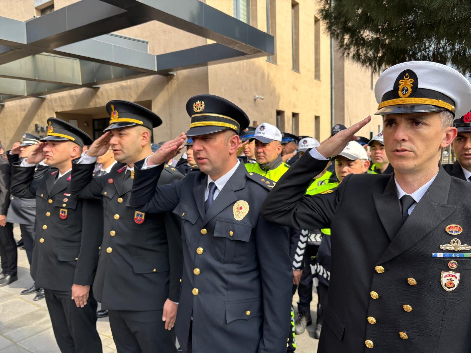 Lapseki'de Türk Polis Teşkilatının 181. kuruluş yılı kutlandı