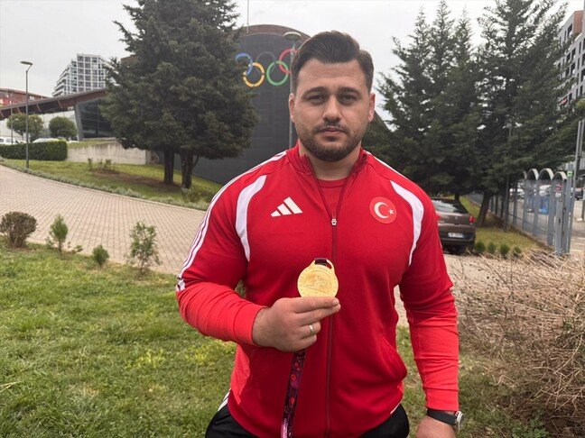 Kayaalp: "Bu rekoru ülkeme kazandırmak en büyük hayalimdi, başardım"