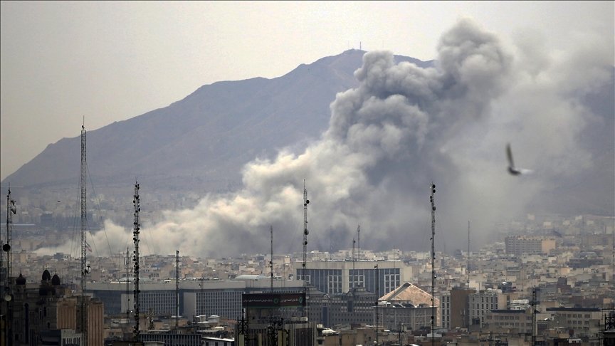 İran'da, ABD-İsrail saldırılarında hasar gören sivil hedef sayısı 115 bini geçti