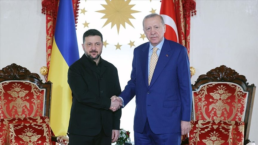 Cumhurbaşkanı Erdoğan, Ukrayna Devlet Başkanı Zelenskiy'i resmi törenle karşıladı