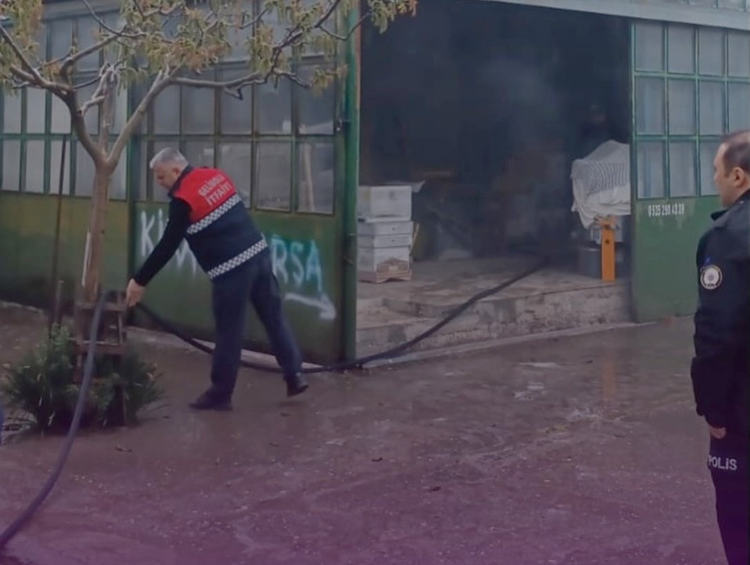 A A 20260422 41179168 41179166 G E L I B O L U D A M A R A N G O Z H A N E D E C I K A N Y A N G I N S O N D U R U L D U