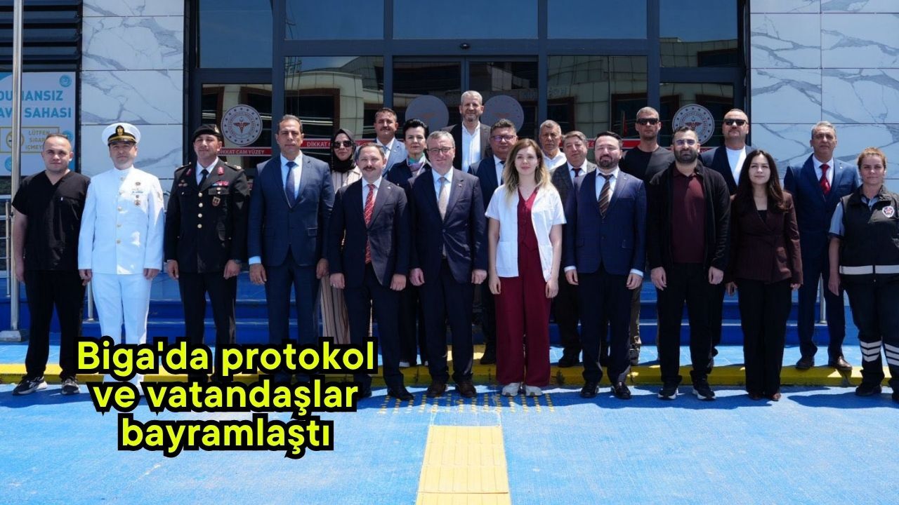 Biga'da protokol ve vatandaşlar bayramlaştı