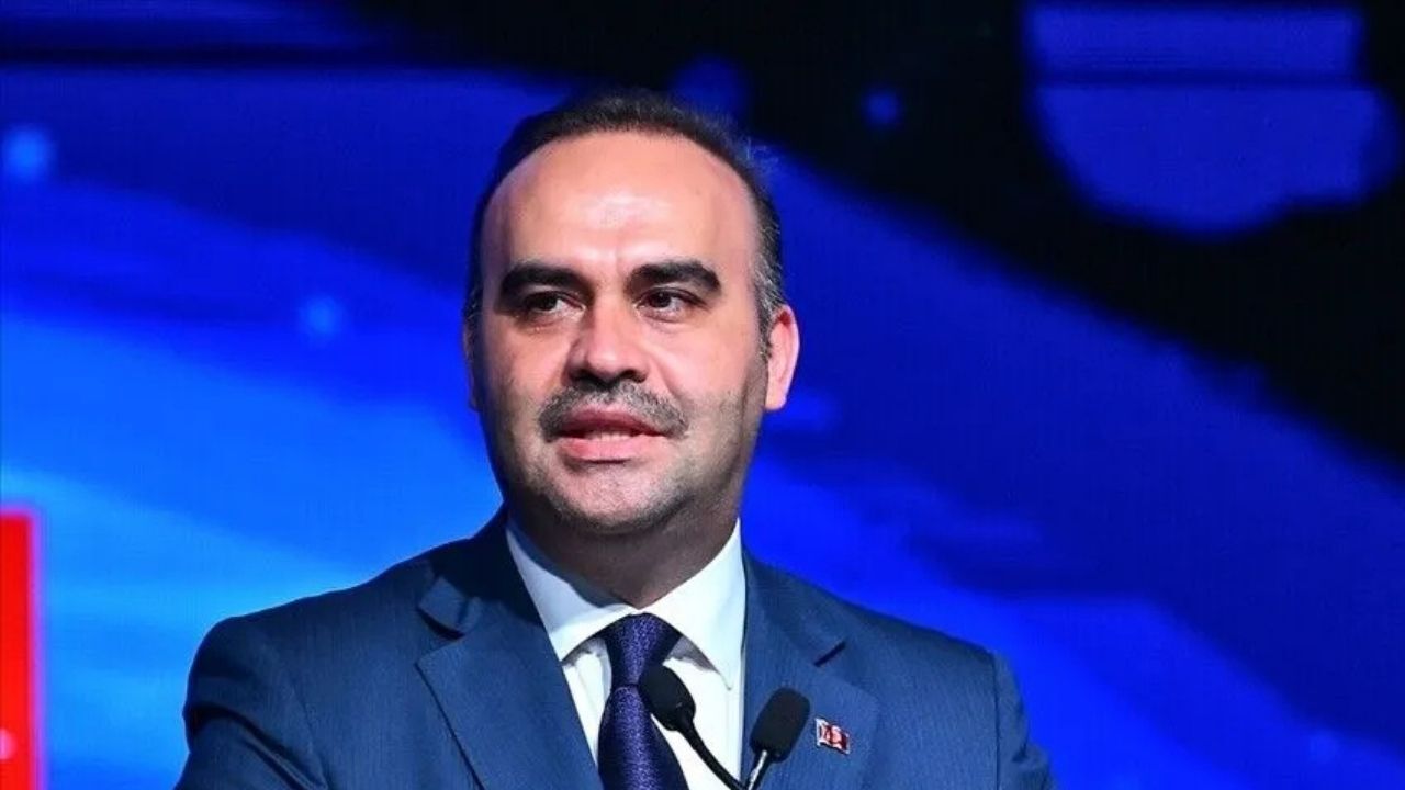 Türkiye'nin ilk Ay görevi kapsamında geliştirilen uzay aracının üretimi tamamlandı