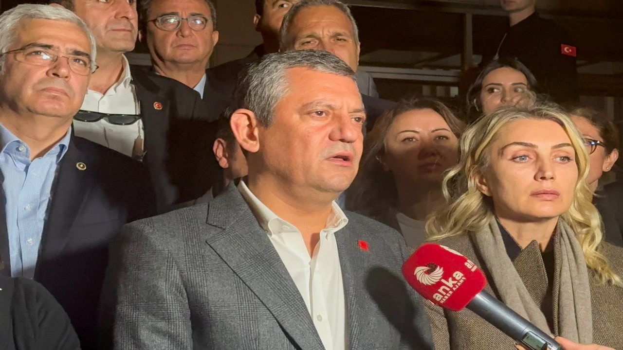 CHP Genel Başkanı Özel, İmamoğlu'nun "casusluk" suçundan tutuklanmasına ilişkin konuştu: