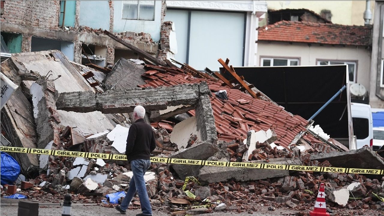 Sındırgı esnafından borç ödemelerinin ertelenmesi talebi