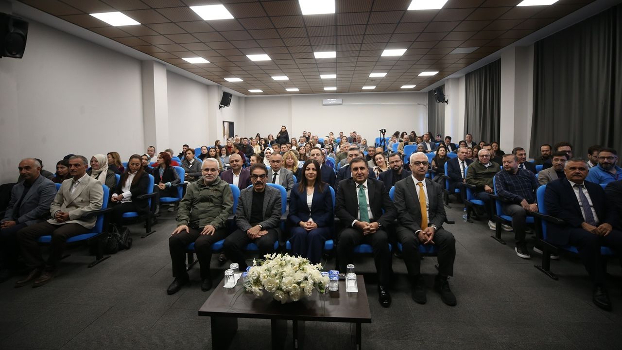 Çanakkale'de "İstanbul Öğretmen Akademileri Buluşmaları" düzenlendi