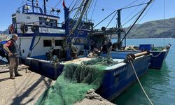 Balıkçılar, tekne ve ağ bakım mesaisine başladı