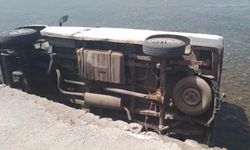 Çanakkale’de araç denize devrildi!