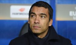 Beşiktaş'ın yeni teknik direktörü Giovanni van Bronckhorst oldu