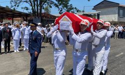 Çanakkale’de Kıbrıs gazisine gözyaşlarıyla veda