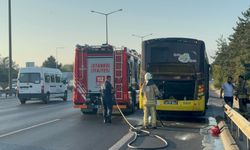 Seyir halindeki otobüs alev aldı