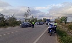 Otomobille çarpışan motosikletin sürücüsü öldü