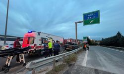 Yön tabelasına çarpan pikabın sürücüsü hayatını kaybetti