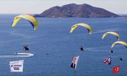 THK paramotor ekibi TUSAŞ'a destek için uçtu