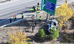 Çanakkale levhasına çarpan araçta 2 kişi öldü