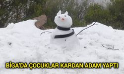 Biga’da Çocuklar Kardan Adam Yaptı