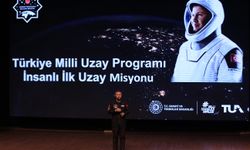 Astronot Gezeravcı, Çanakkale'de üniversitelilerle bir araya geldi