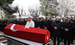 Çanakkale Valisi Toraman, Kıbrıs Gazisi Nazmi Tekin’in cenaze törenine katıldı