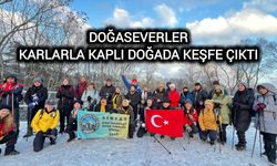 Doğaseverler karlarla kaplı doğada keşfe çıktı