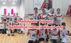 Madalyalar Biga’ya! Badminton takımı il ikincisi oldu