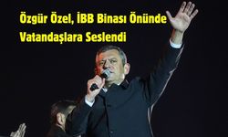 Özgür Özel, İBB Binası Önünde Vatandaşlara Seslendi