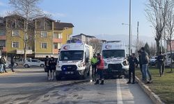 Kaza yapan ambulanstaki hamile kadın ve karnındaki bebeği kurtarılamadı