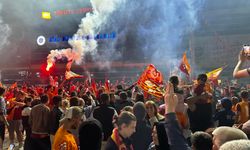 Biga’da Galatasaraylılar şampiyonluğu kutladı
