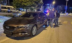 Otomobille çarpışan motosikletin sürücüsü yaralandı