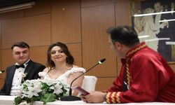 Çanakkale nikah dairesinde "05.05.2025" yoğunluğu