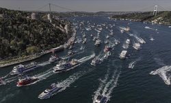 Sarıyerli taraftarlar, şampiyonluğu kutladı