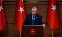 Erdoğan'dan, saldırıya uğrayan CHP Genel Başkanı Özel'e geçmiş olsun telefonu