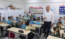 Erkan Bilen okulları gezdi, öğrencilerle sohbet etti